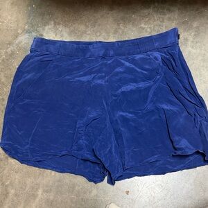 Nieves Lavi Shorts navy blue silk Size 6